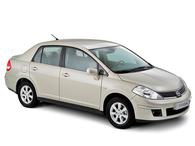 nissan_tiida_sedan_1.jpg